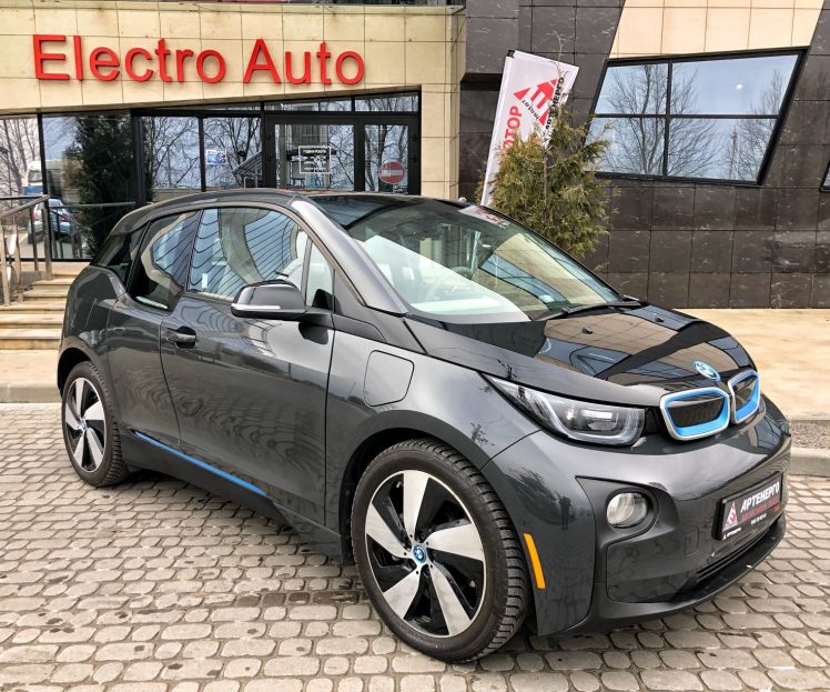 Электромобиль BMW I3 REX