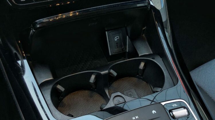 Mercedes-Benz-EQC-400-artenergomotor