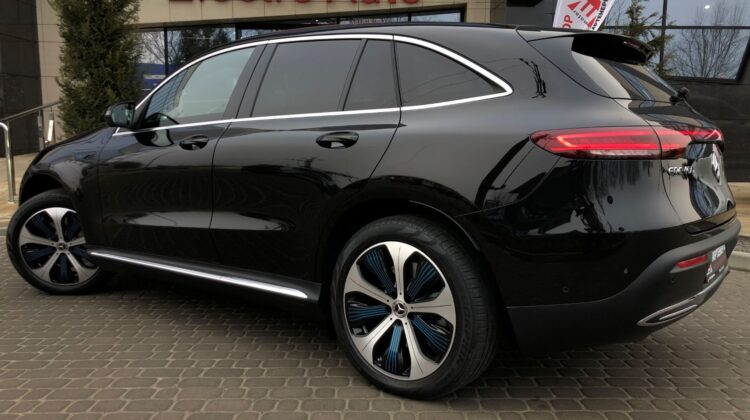 Mercedes-Benz-EQC-400-artenergomotor