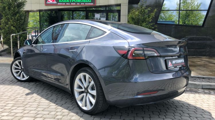 Tesla-model-3-Long-Range-artenergomotor-12
