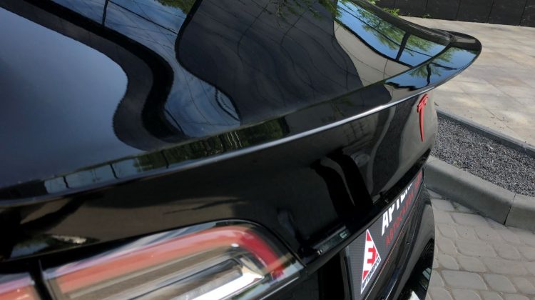 Tesla-model-3-Long-Range-10