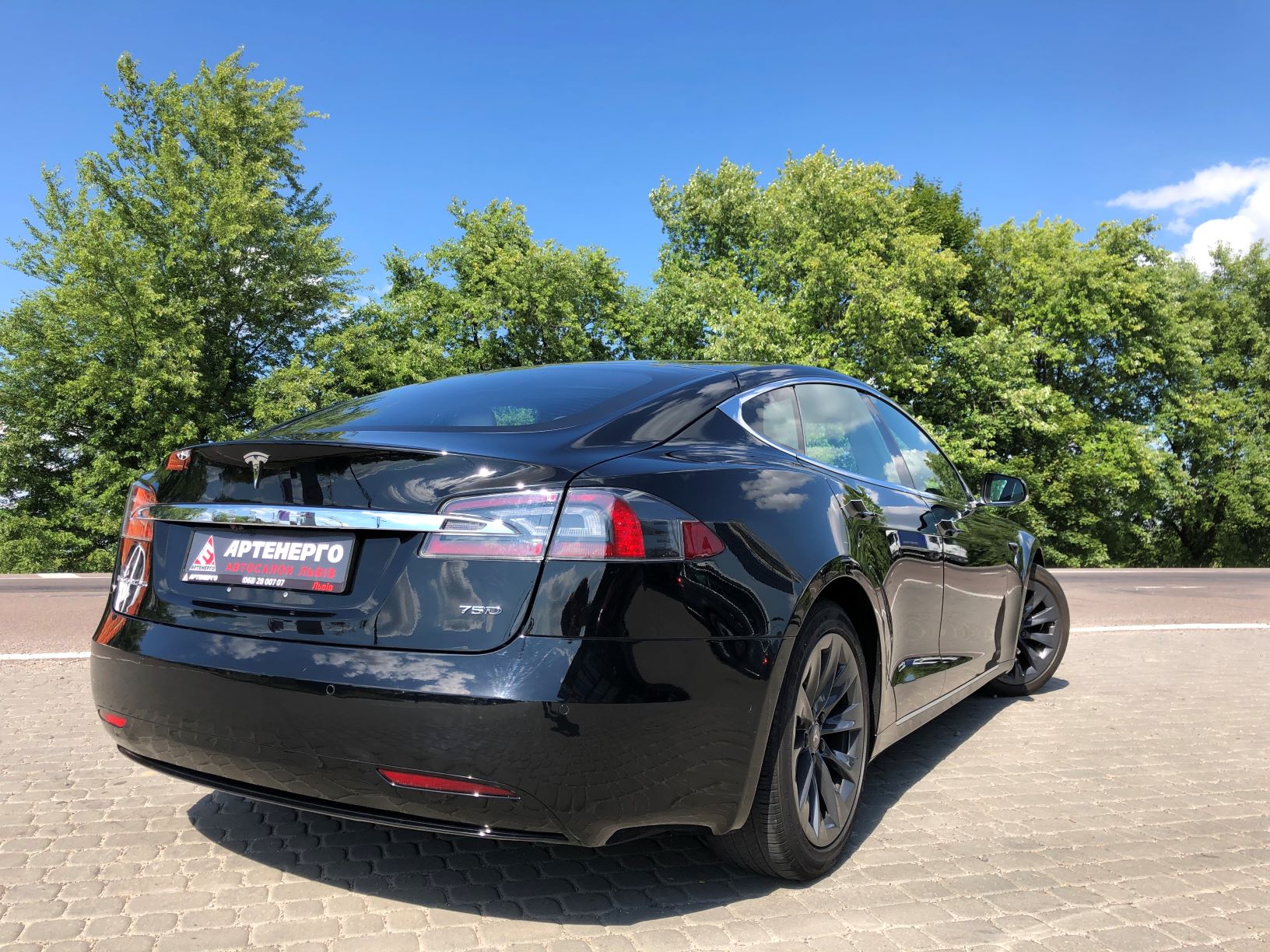 Tesla Model S 75D-artenergomotor