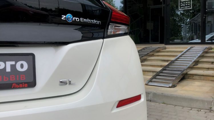 nissan-leaf-2019-artenergomotor2020-20