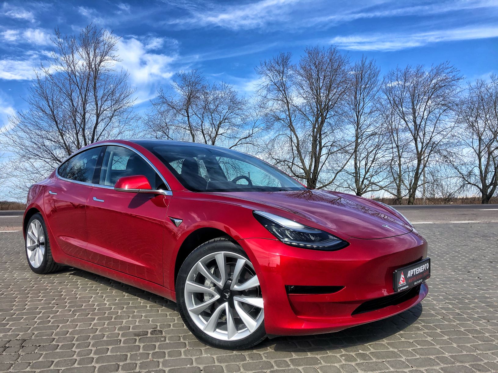 TESLA Model 3 Long Range