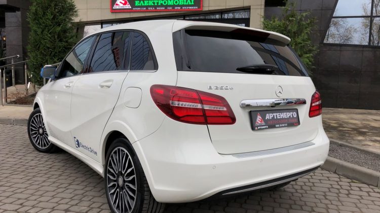 Mercedes-Benz-electric-drive-artenergomotor-17