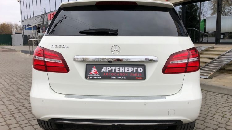 Mercedes-Benz-electric-drive-artenergomotor-16