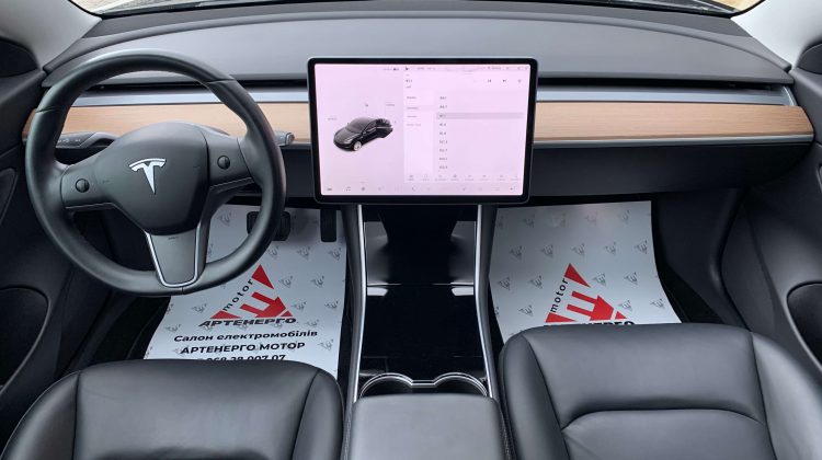 TESLA-Model-3-long-range-black-artenergomotor-11