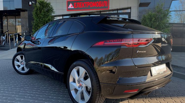 jaguar-i-pace-se-black-artenergomotor-2