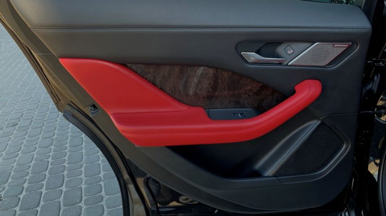 jaguar-i-pace-se-black-artenergomotor-6