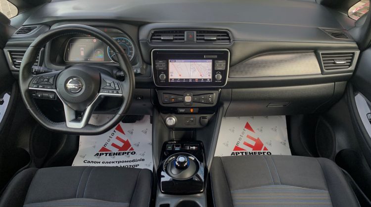 Nissan-Leaf-EUROPE-ACENTA-9