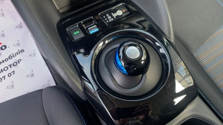 Nissan-Leaf-EUROPE-ACENTA-16