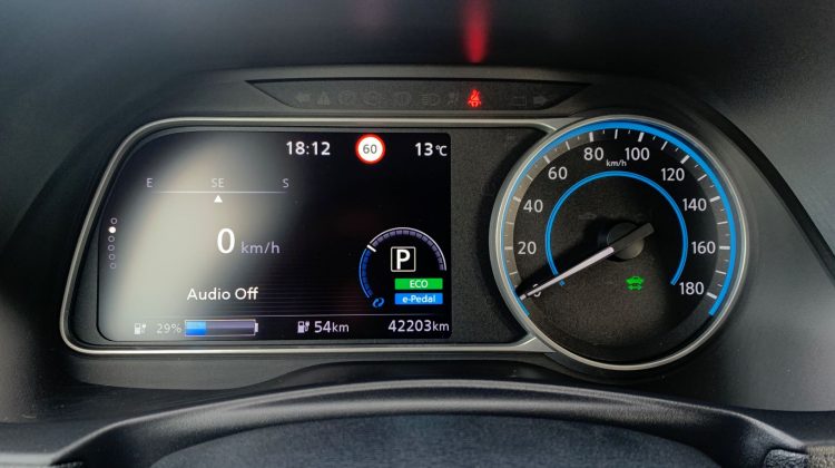 Nissan-Leaf-EUROPE-ACENTA-20