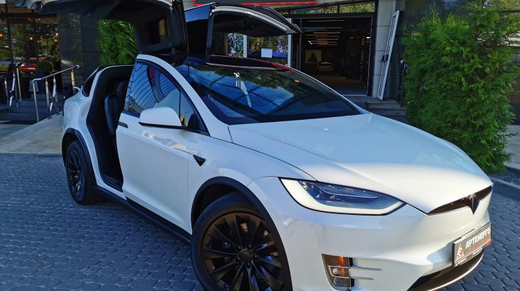 tesla-model-x-2020-artenergomotor-15tesla-model-x-2020-artenergomotor-17-model-x-2020-artenergomotor-30