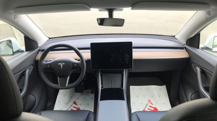 electrocar-Tesla-model-Y-artenergomotor-9