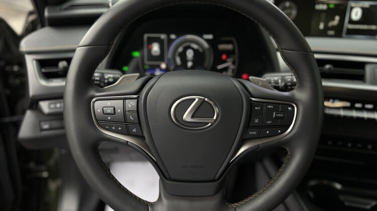 lexus-ux-300-artenergomotor-6