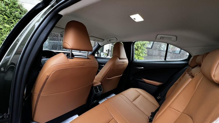 lexus-ux-300-artenergomotor-16