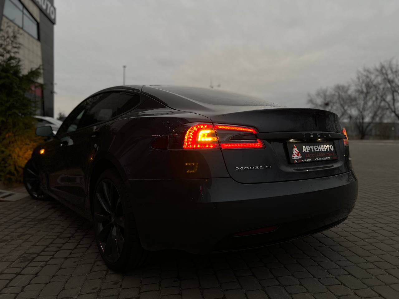 tesla-model-s-artenergomotor-8